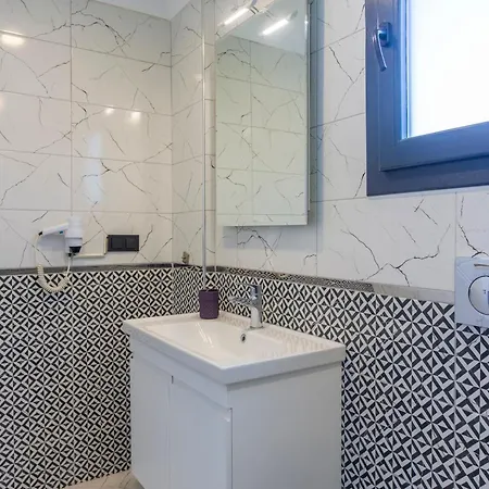 Hisar Celebrity A * 페티예