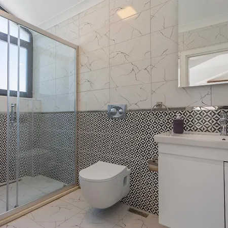 Hisar Celebrity A * 페티예